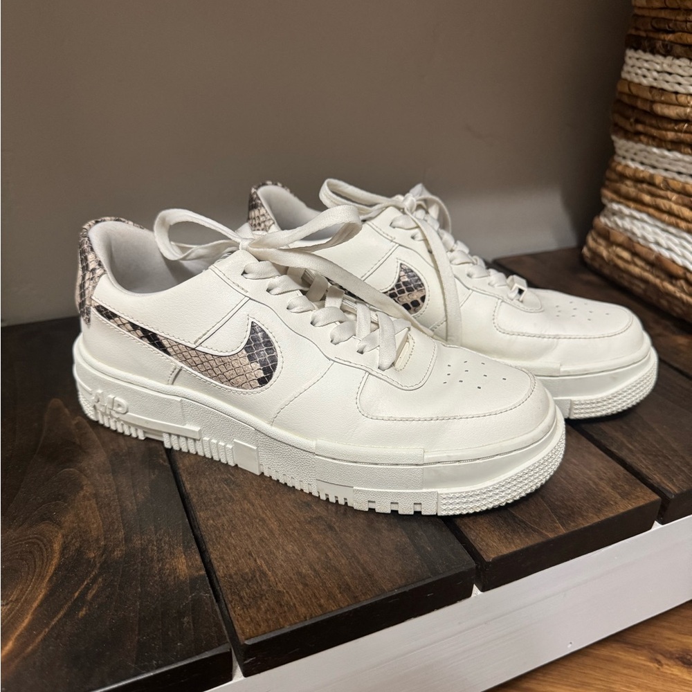 Women’s Nike Air Force 1
